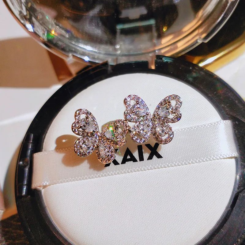 

Crystal Female Butterfly Small Stud Earrings Classic Silver Color Party Earrings Trendy White Zircon Wedding Earrings For Women
