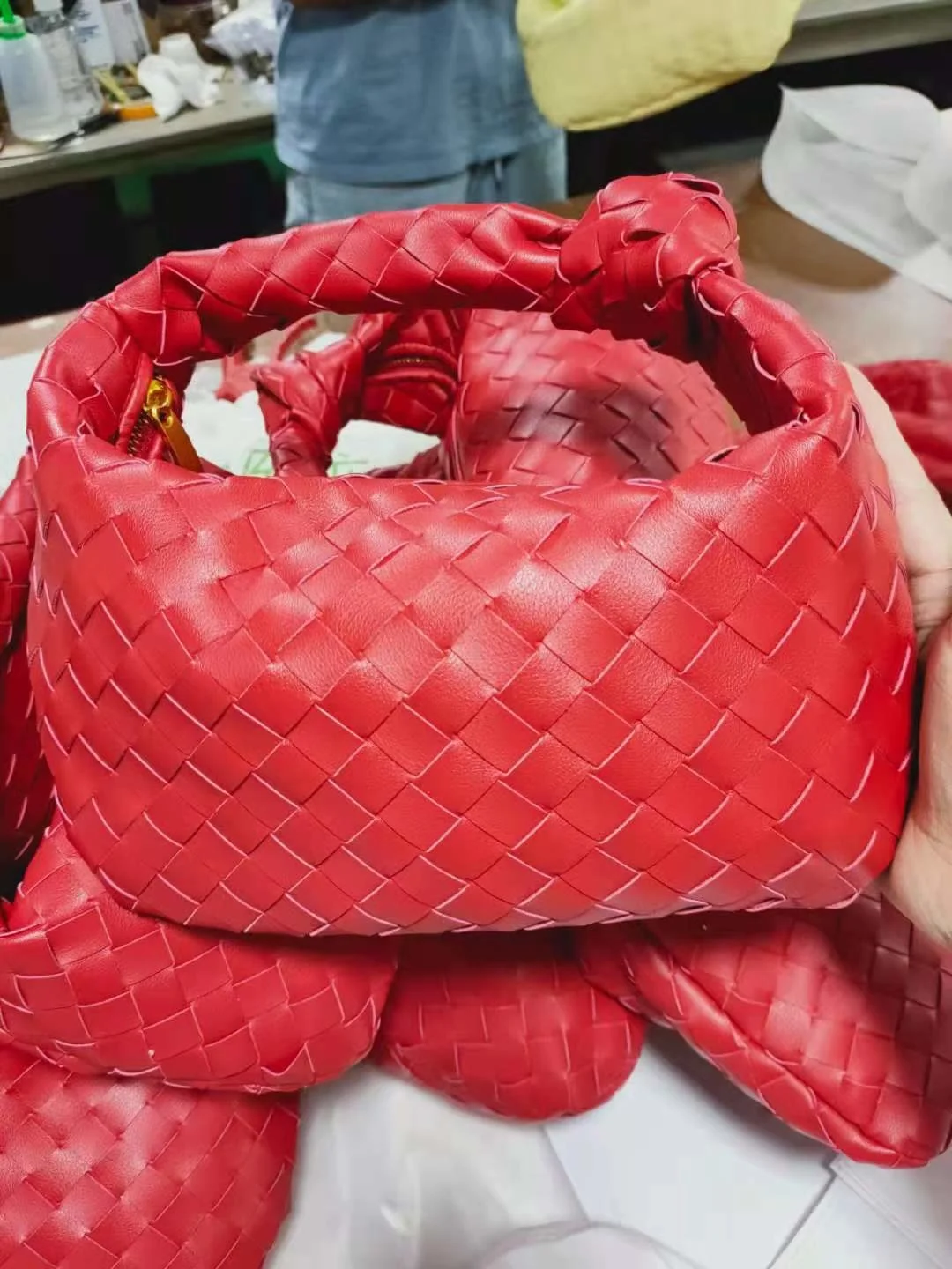 

2020 new fashion simple hand woven bag casual versatile trend single shoulder underarm bag leather women's bag trend