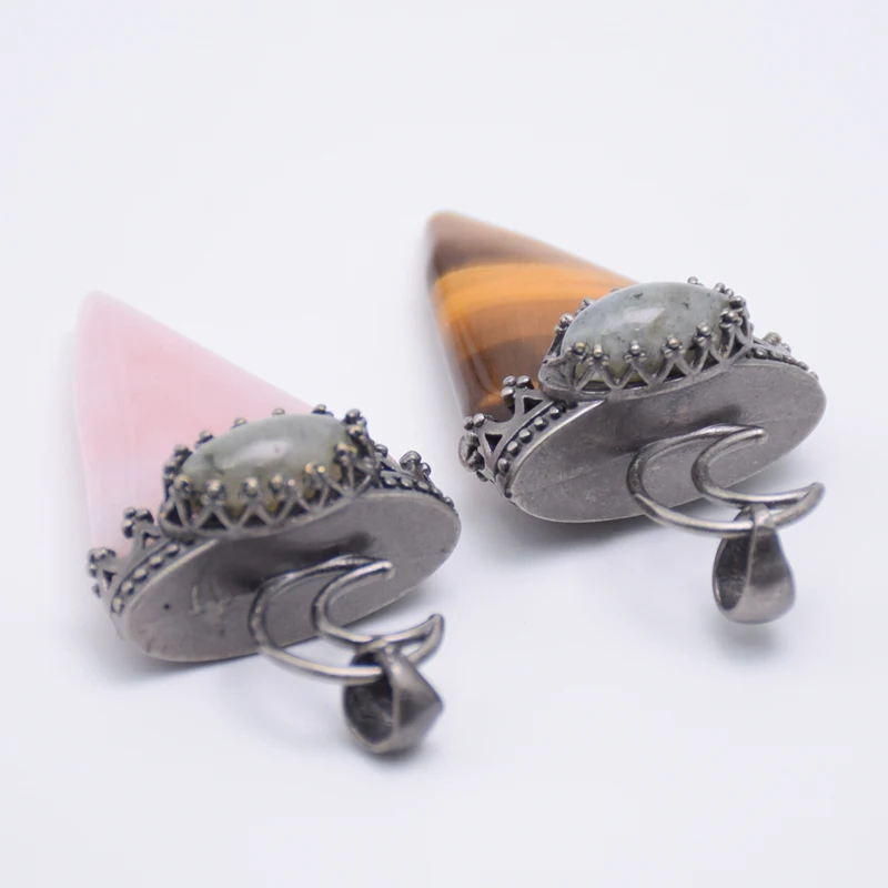 Кулон в форме Луны с покрытием серебром кварцевым тигровым глазом пробы