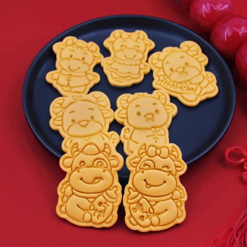 

Cartoon Car Shape 3D Pressable Stamped Embossed Biscuit Cookie Cutters Mold Kitchen Bakeware Tool