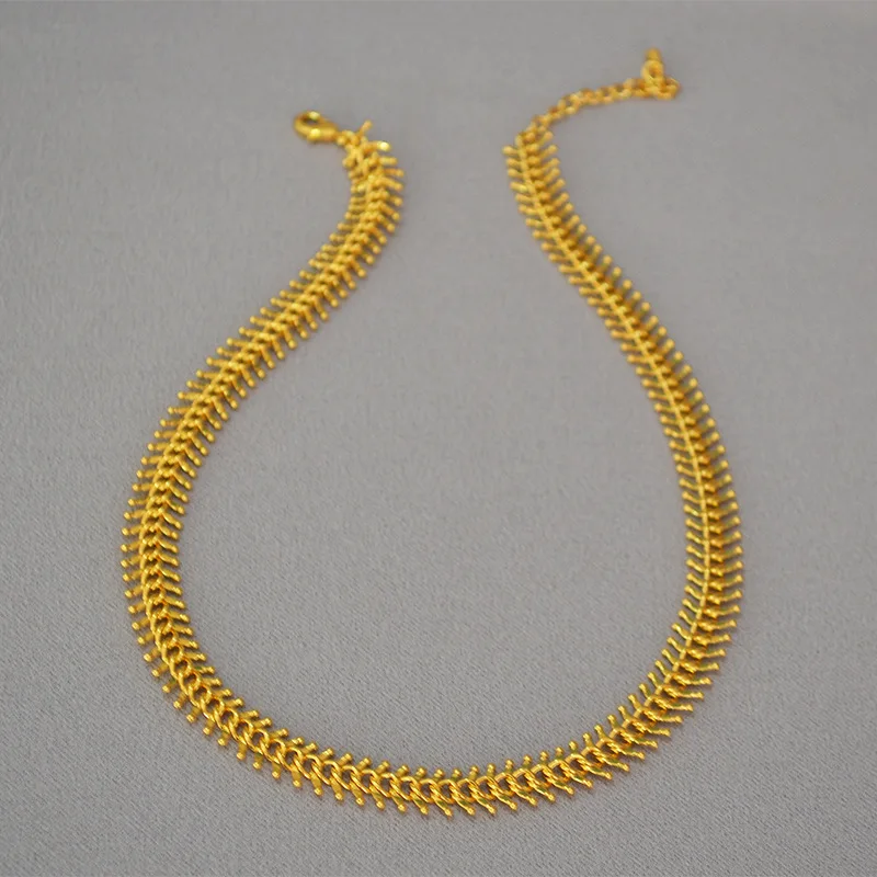 

Retro exaggerated personality fishbone wing chain sweet and cool and cold Short necklace clavicle chain for men and women