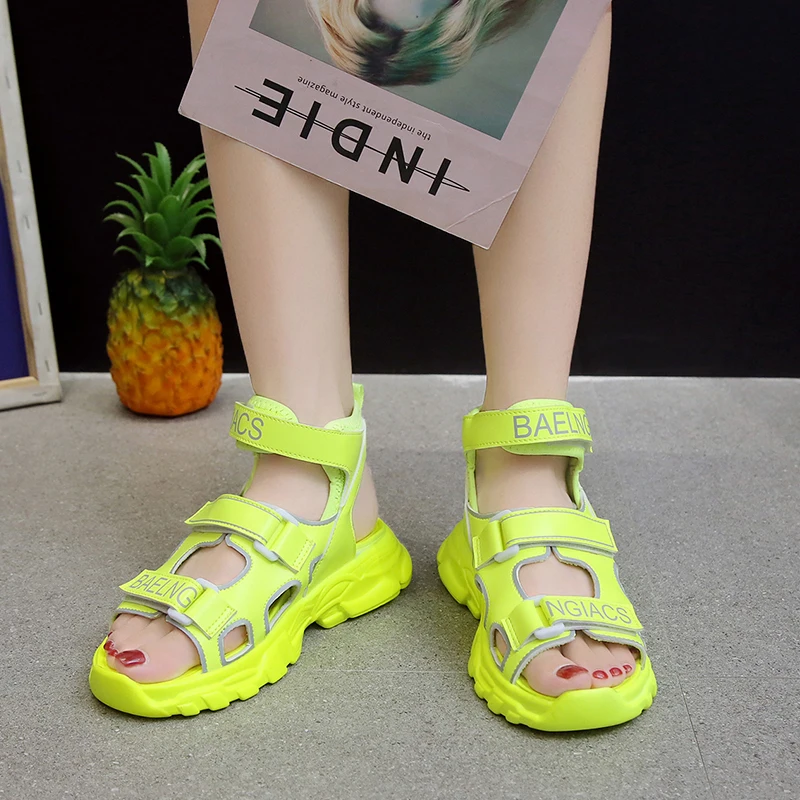 

Summer 2020 new color matching sports sandals female casual wild muffin bottom non-slip Velcro sandals Z771