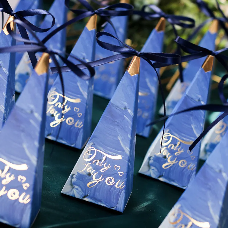 

20/30/50pcs Blue Paper Gift Dragee Box for Wedding Christening Souvenirs for Guests Oil Painting Triangle Pyramid Chocolate Box
