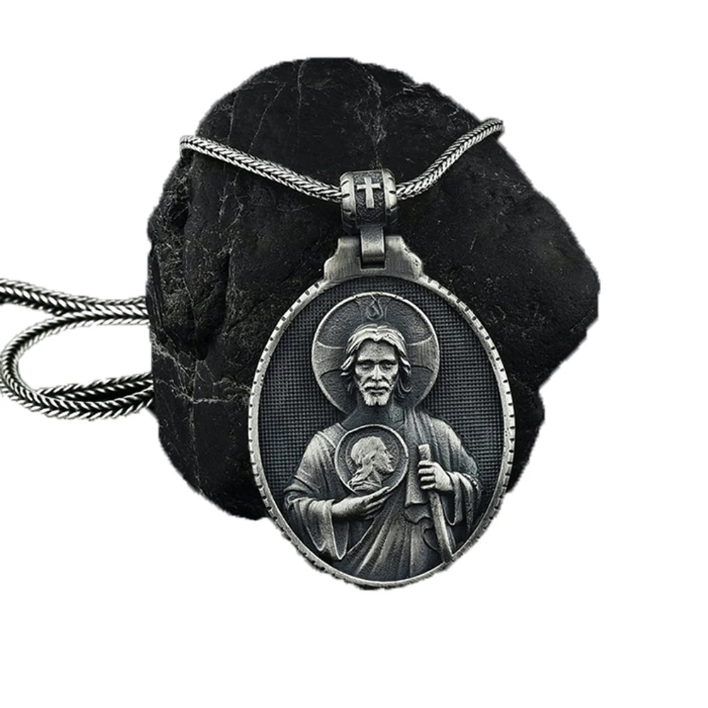 

New European and American style Retro Catholic Jewelry Christian Jesus Pendant Religious Accessory Necklace