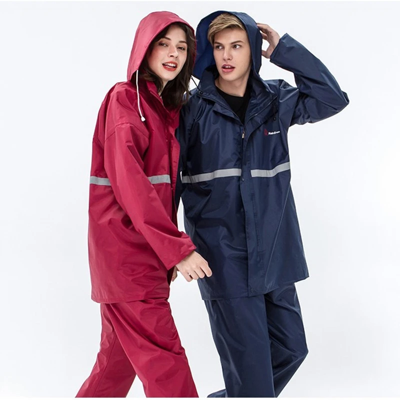 Горячие мужчины женщины на открытом воздухе кемпинга Рыбная ловля плащ-костюм