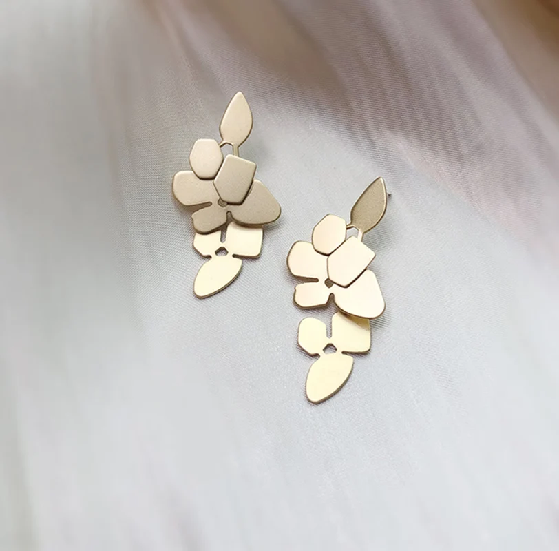 Женские серьги в стиле ретро гонконгском Оригинальные красные холодного ветра