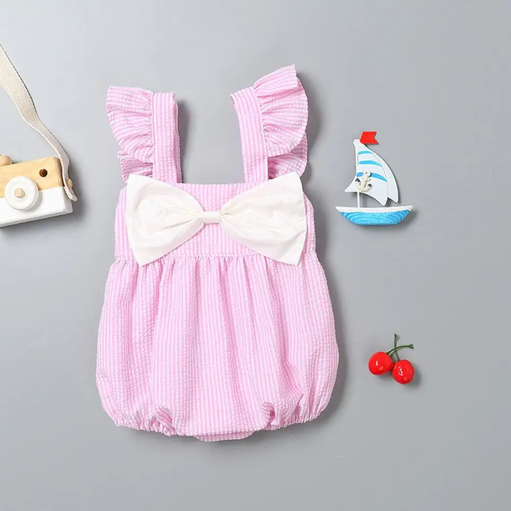 Комбинезон для девочек с оборками без рукавов в полоску большим бантом летний