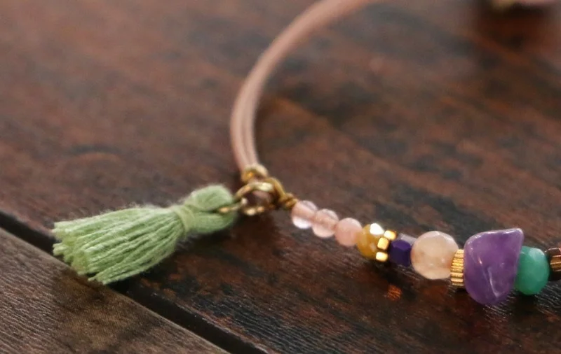 

Handmade Bohemian Bracelet Colorful Crystal Beads Elastic Rope Bracelet To Send Girlfriend Gifts Tassel Bracelet Jewelry