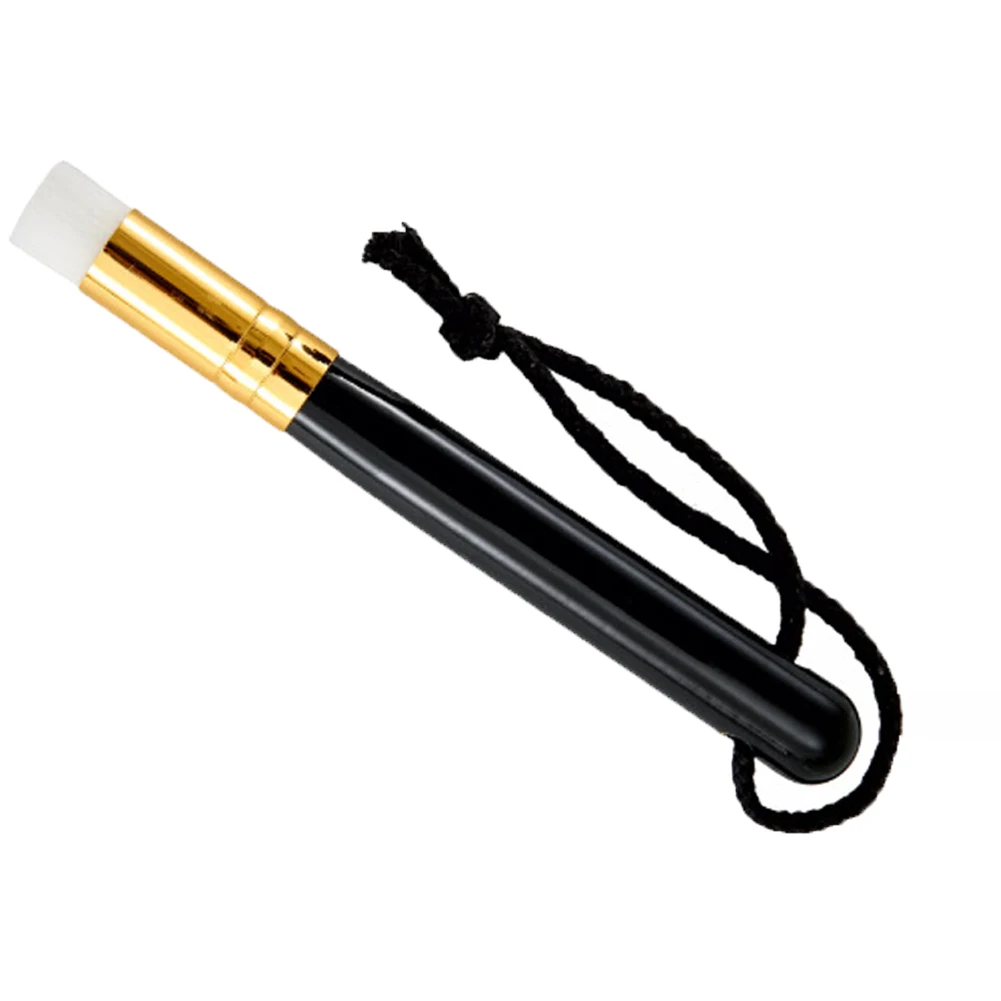 Щетка с деревянной ручкой из мягкого синтетического волокна для чистки ресниц