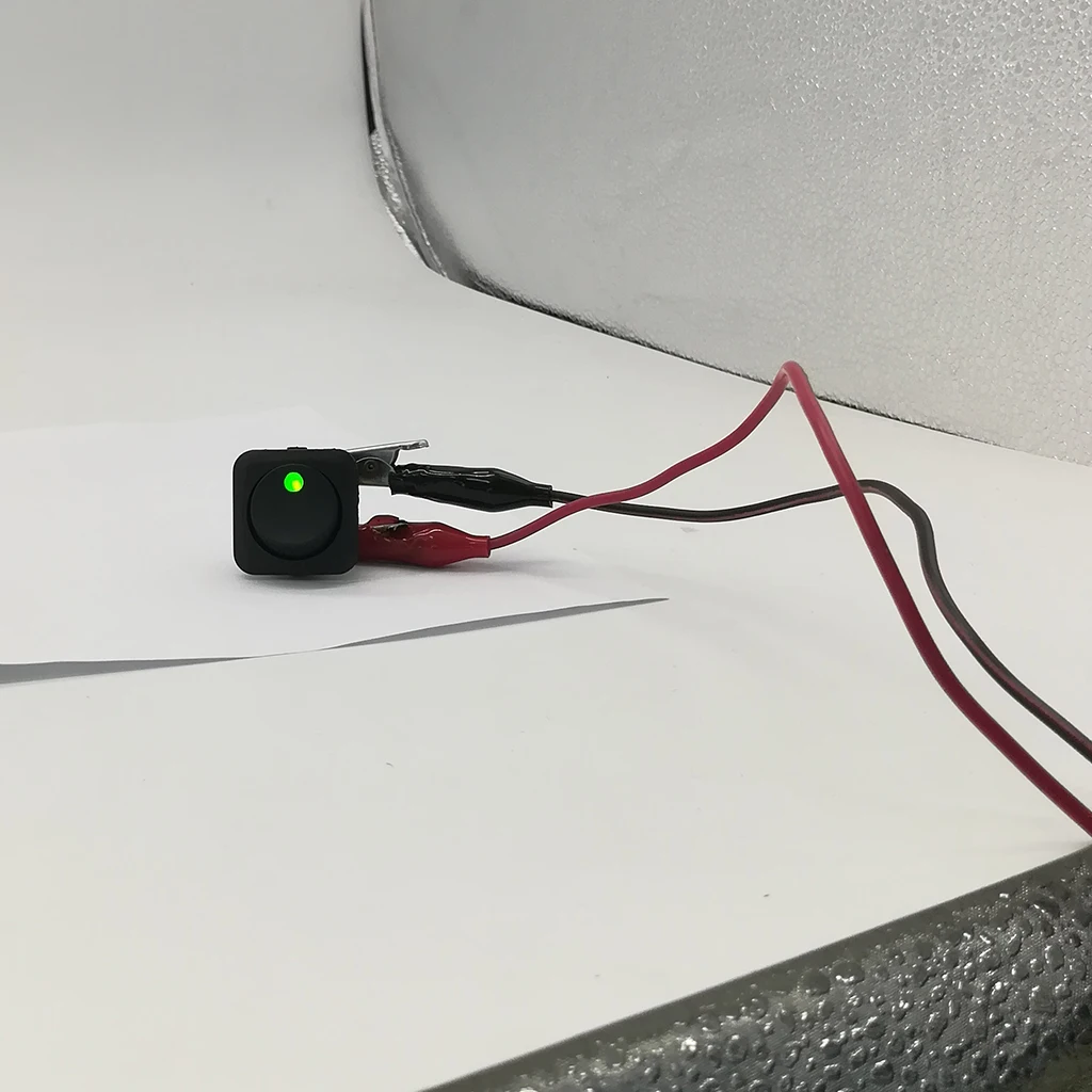 

5 клавишных переключателей + 15 клемм для 12 В автомобилей, автомобилей, мобильных домов, судов, грузовиков, лодок и других транспортных средст...