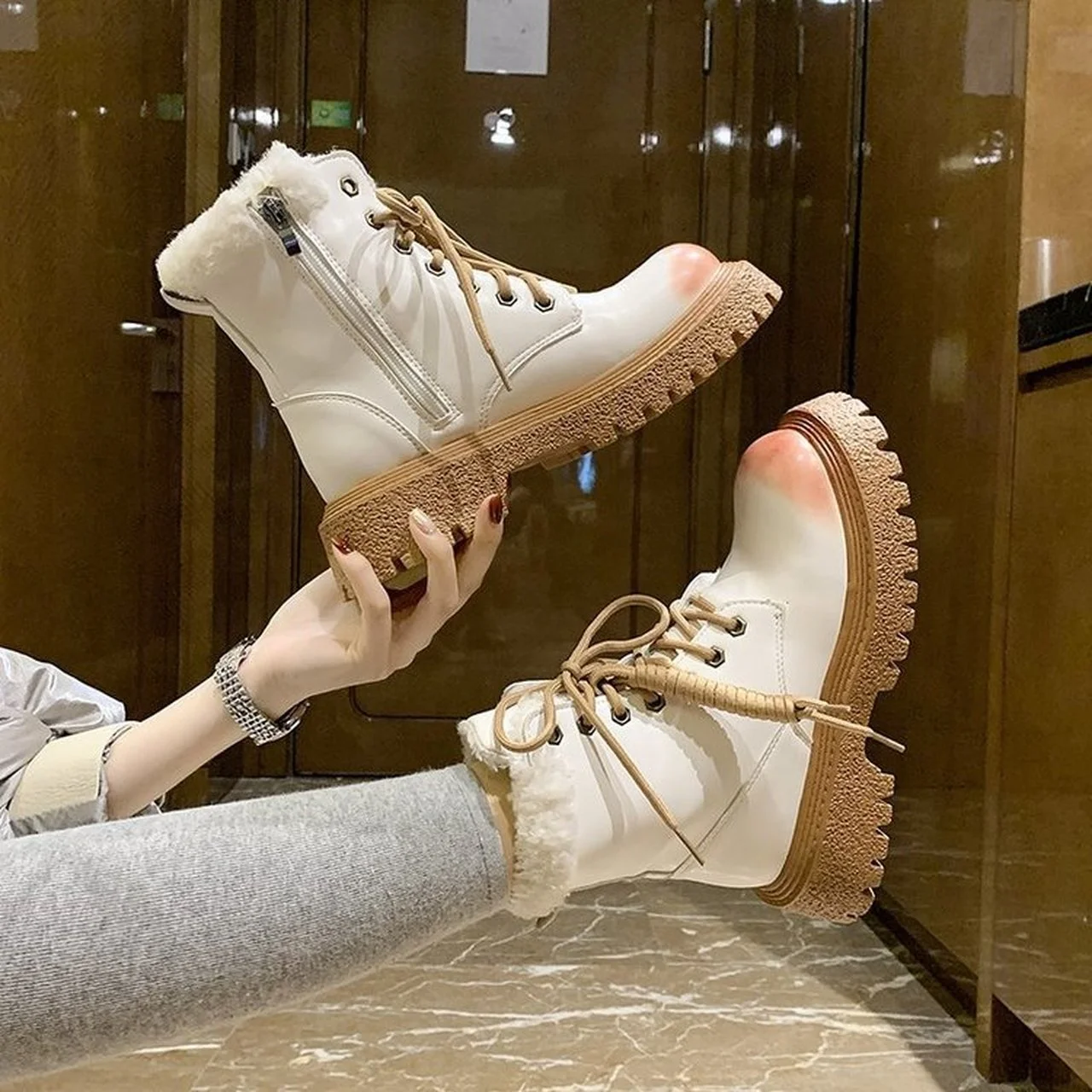 

PU Leather Plush Middle calf Boots Women Autumn Winter Round Toe Lace Up Shoes Woman Fashion Motorcycle Platform Botas Boots