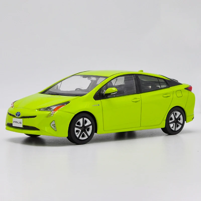 Модель автомобиля Toyota Prius PRIUSPHV литая модель брикет 14 см | Игрушки и хобби