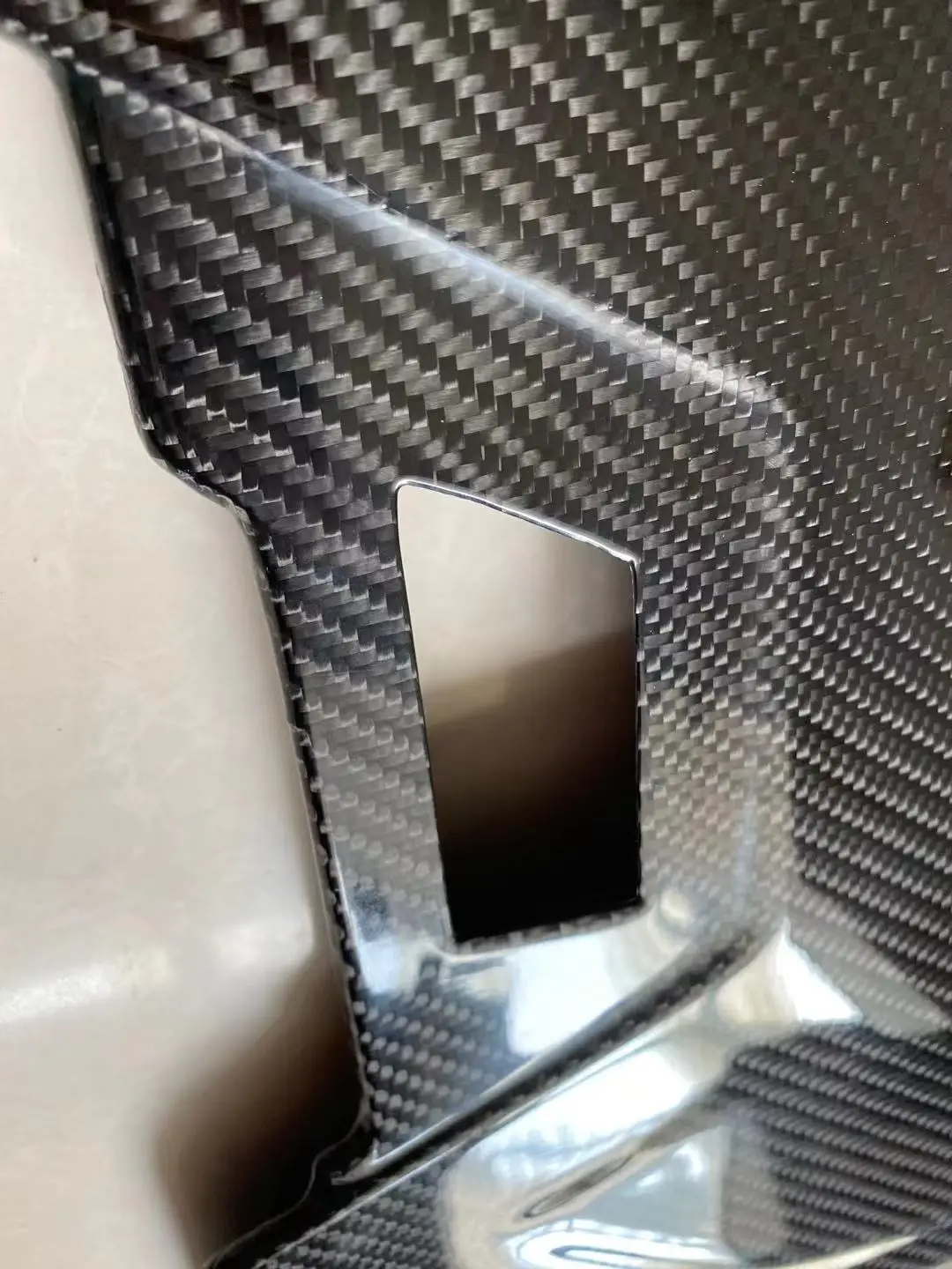 Крышка капота двигателя из настоящего углеродного волокна для BMW F90 M5 защитная