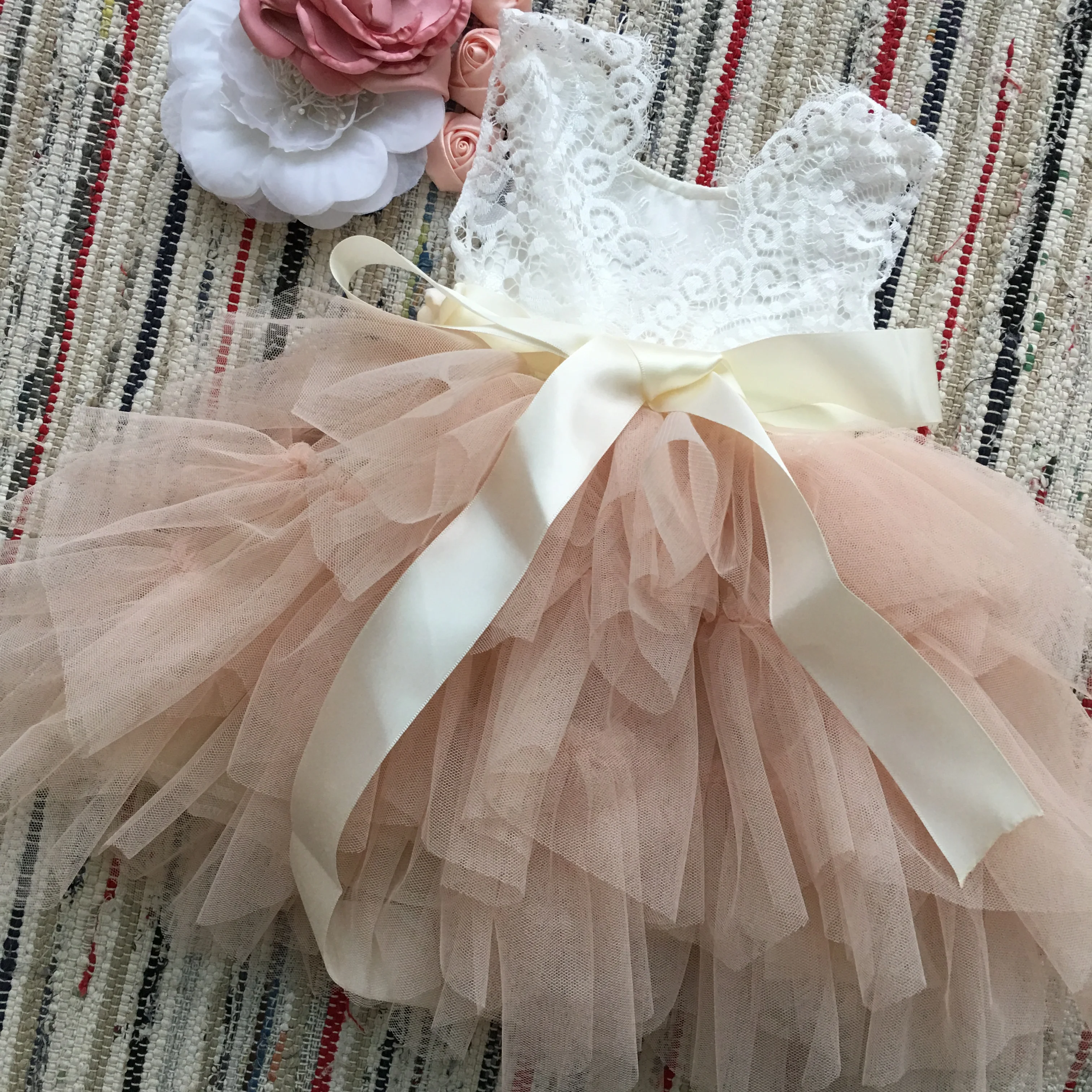 Новинка 2020 года весеннее детское кружевное платье с абрикодом изысканное