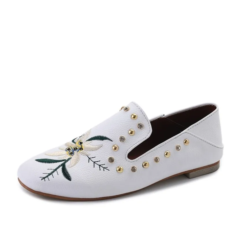 

Spring/Summer women's flats fashion rivet embroidery loafers women's flats flat comfortable women's shoes zapatos mujer J15-61