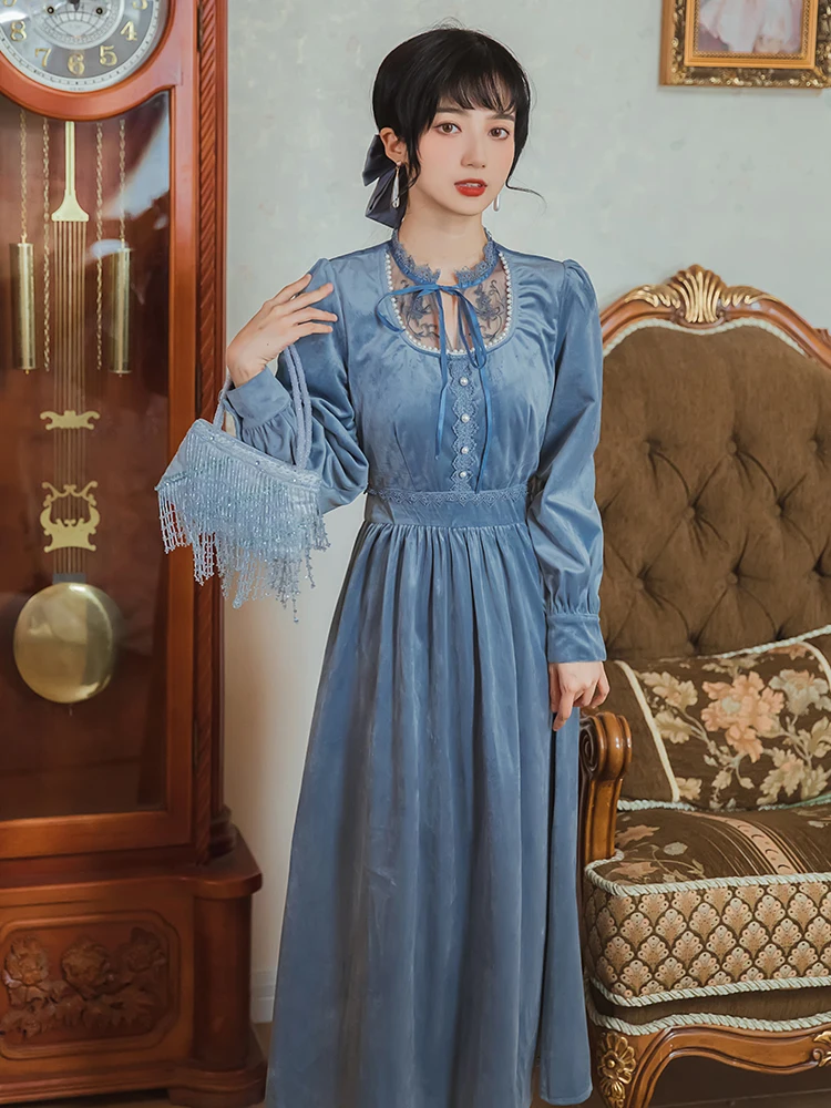 

Dresses Women Real Shot Autumn and Winter New Style Retro Doll Collar Corduroy Flower Dress Literary Retro Embroidery Vestidos