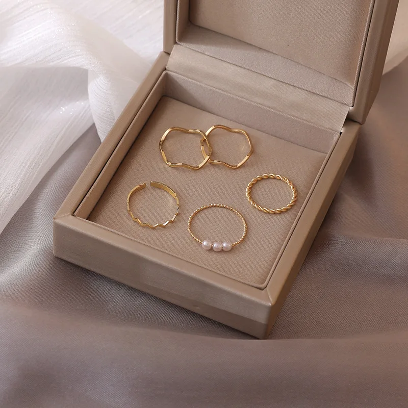 

Wholesale Europe French Hot Style Elegance Chic Gold Plating Ring Set 5pc Finger Pearl Rings Luxury Women Jewelry