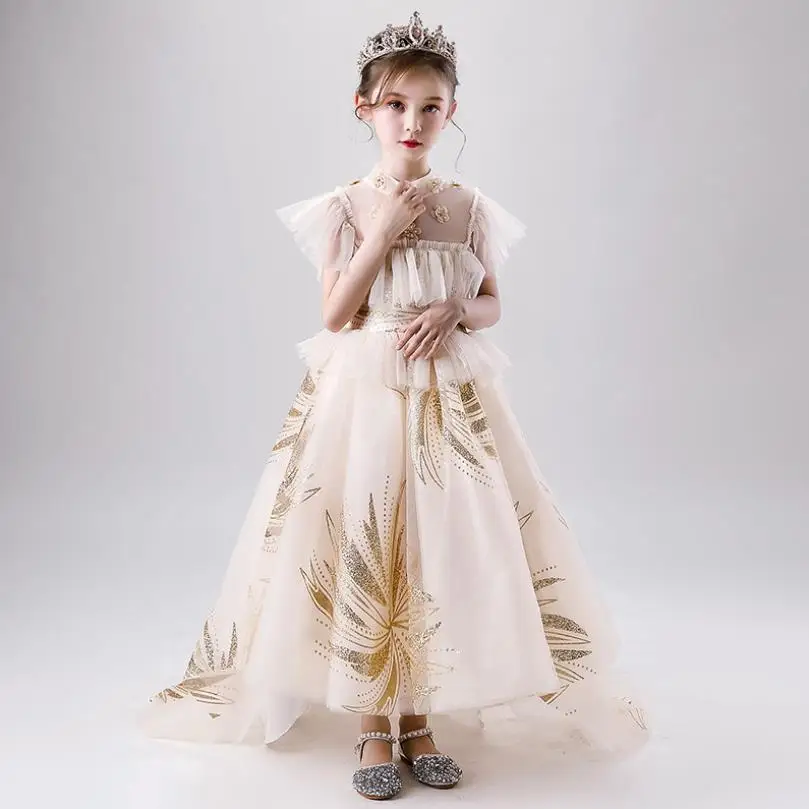 

Детское вечернее платье без рукавов, с блестками