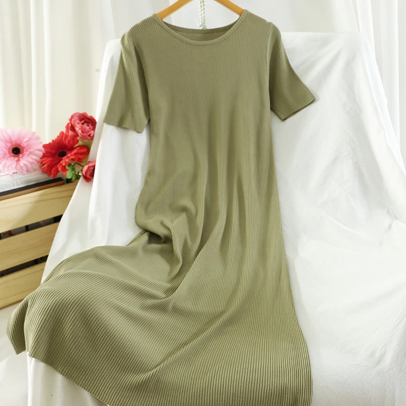 Женское трикотажное облегающее летнее однотонное платье А силуэта модный