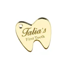 50 шт., персонализированное гравированное зеркало, деревянный зуб, таблички с именем, столешница для детского душа, подарок, украшение для первого зуба