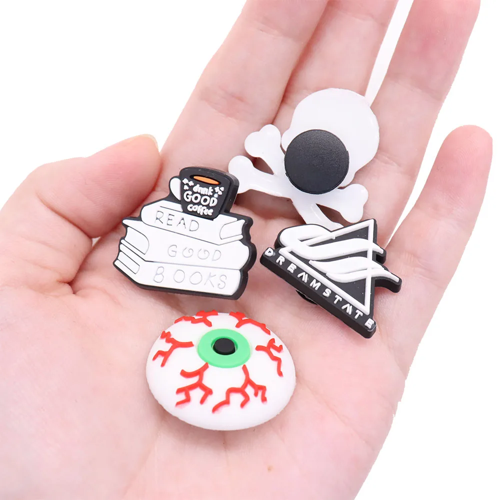 Одиночная распродажа 1 шт. ПВХ глазные шарики Череп книга садовые подвески для