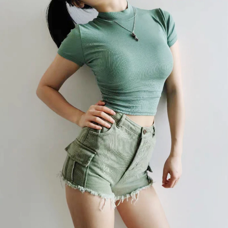 Женская футболка в рубчик с высоким воротом и коротким рукавом | одежда