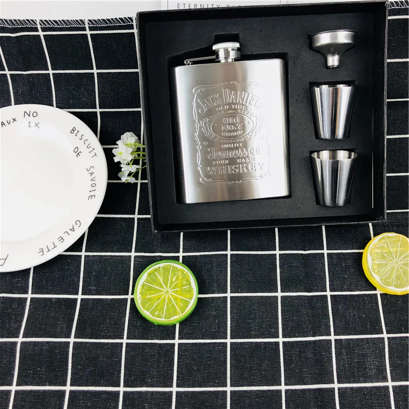 Не содержит Бисфенол А 7 унций виски отпечаток водки кувшин 304 Нержавеющая сталь