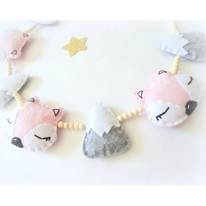 

Скандинавские подвесные украшения, фетровая лиса, Настенный декор, аксессуары для фотосъемки новорожденных, детская комната, палатка, сетк...