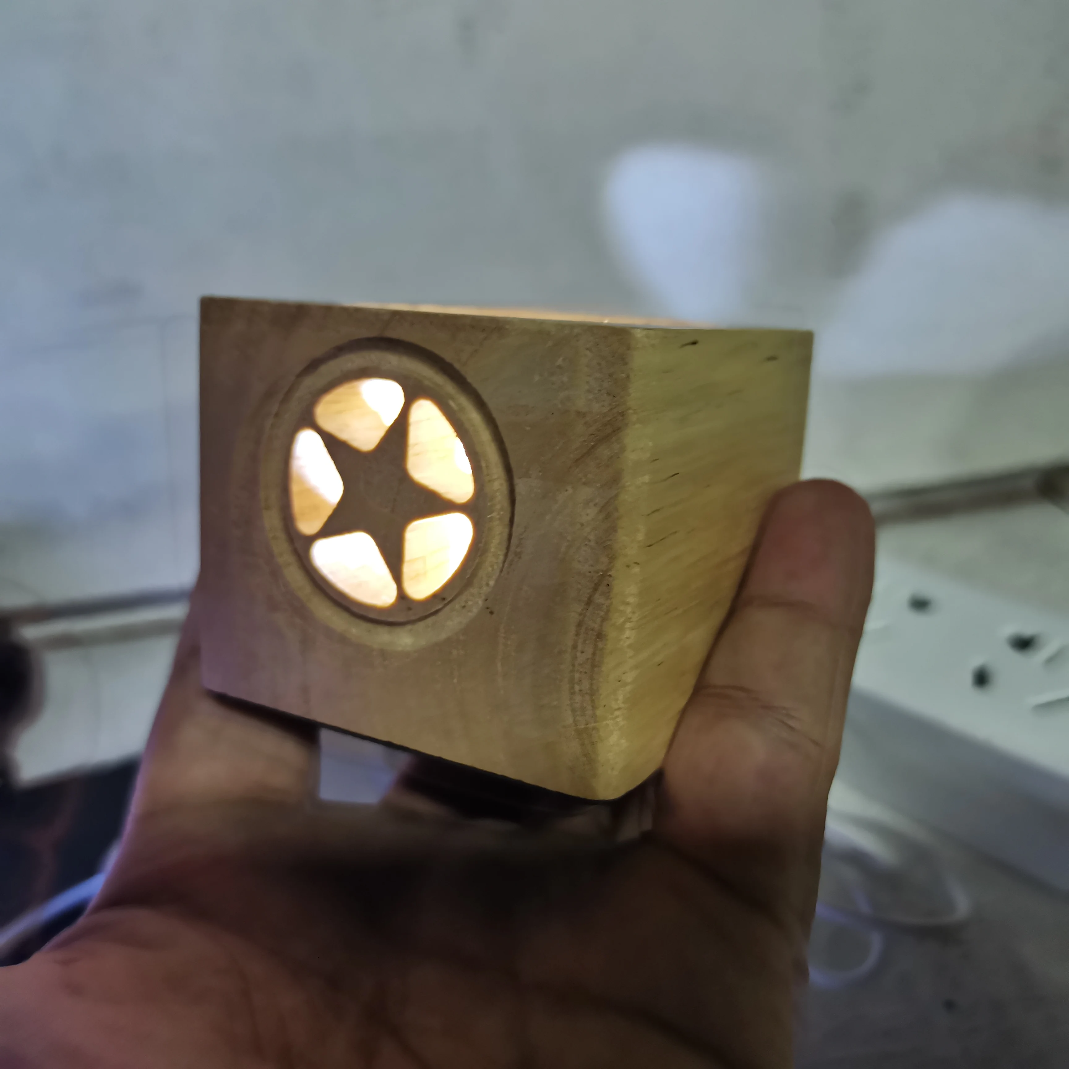 

LED Light Base Multicolor Round Show Stand Display Plate for 3D Crystal Glass Ball Art with Sensitive Touch Switch