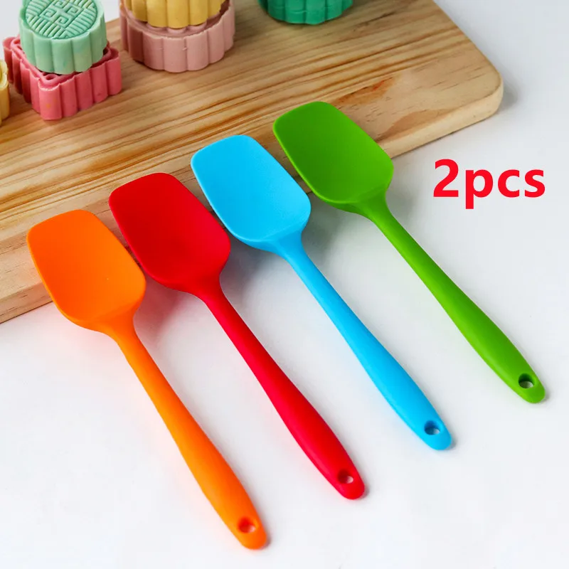 

2pcs Kitchen Silicone Cream Butter Cake Spatula Mixing Batter Scraper Brush Butter Mixer Cake Brushes Baking Tool Kitchenware