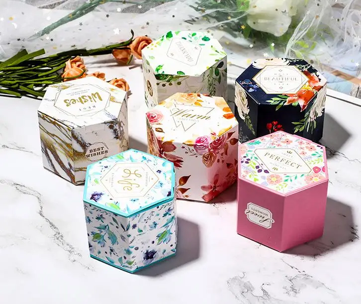 Hexagon Printed Kraft Favor Box Wedding Birthday Baby Shower Chocolate Soap Treat Gift Wrap Boxes Party Decoration 2.44