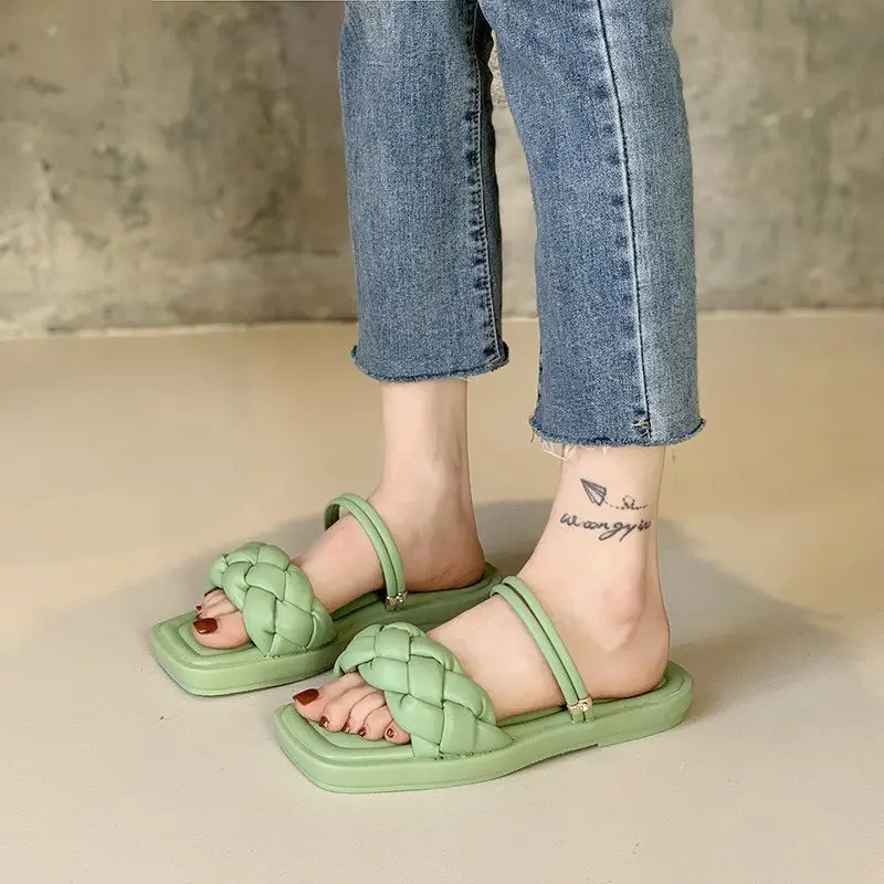 

2021 Fashion Flat Slippers Women Weave Slides Sandal Ladies Mules Outdoor Beach Lady Shoes Woman Home Slippers Female Flip Flops