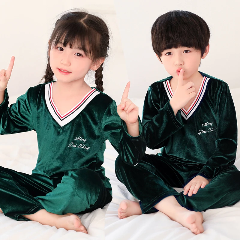 

Boy's gold velvet pajamas Warm Thicken Autumn Winter Children Flannel Pijamas Mujer Girl coral fleece cartoon Pijamas for Kids