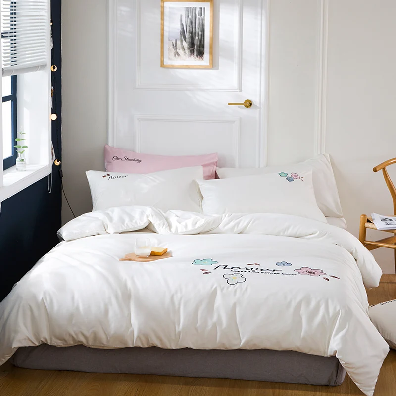 Комплект постельного белья из шелка с цветочным принтом | Дом и сад