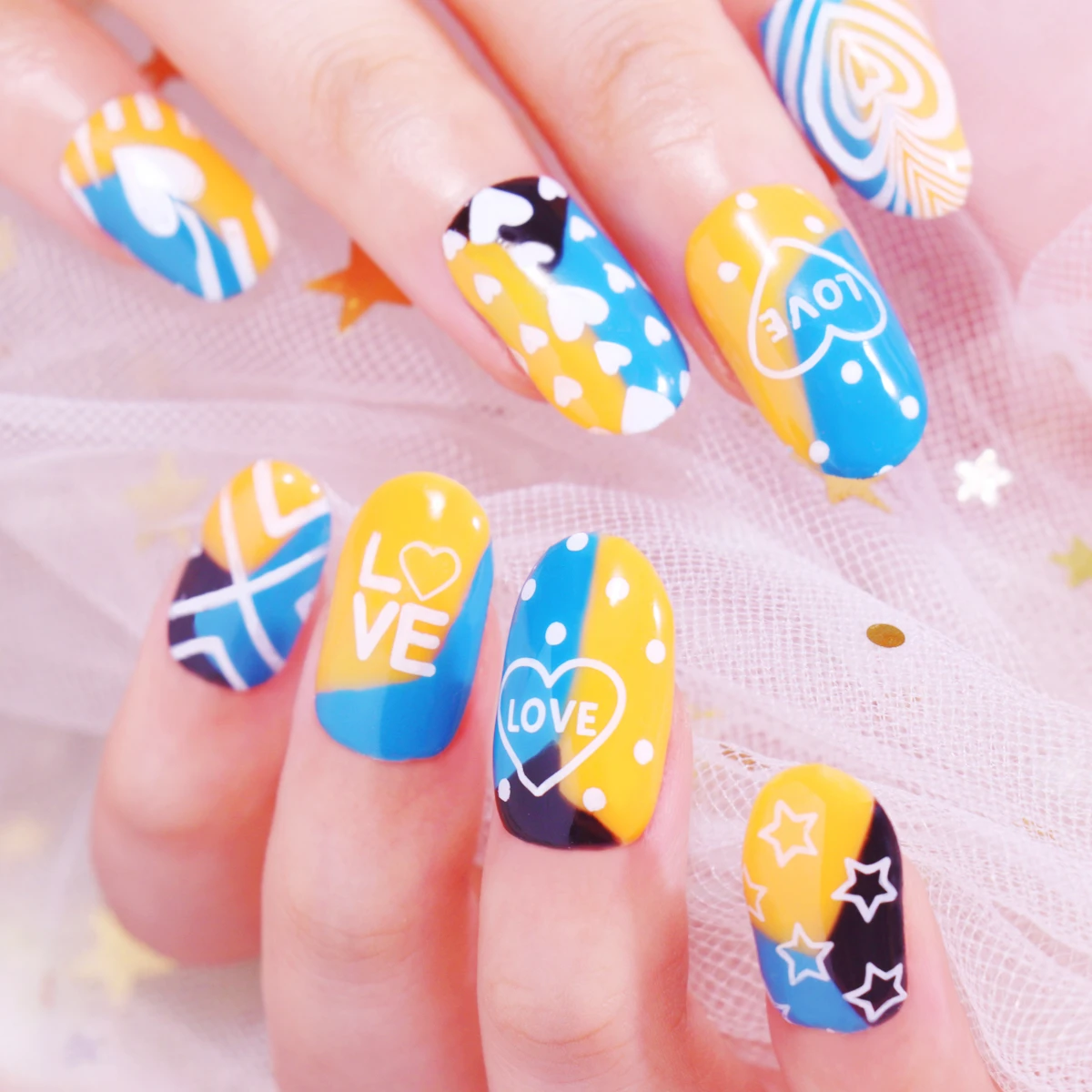 

Beauty BigBang Nail Stamping Plates Striped Love Heart Stars Lines Geometry Image Stainless Steel Stencil Nail Art Template Mold