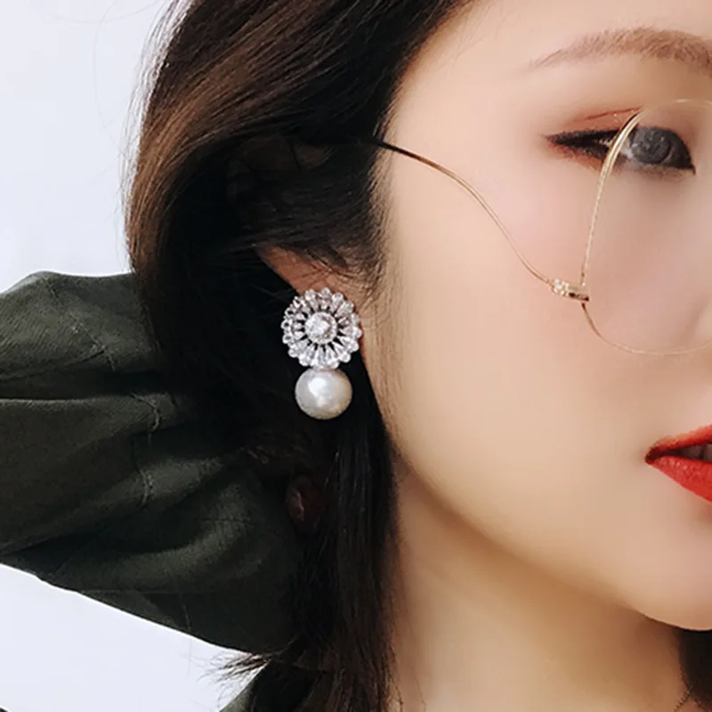 

18k Earring Real Gold High Quality Round Earrings Luxury Pearl Jewelry Brincos Orecchini Full Diamond Studs Earring for Women