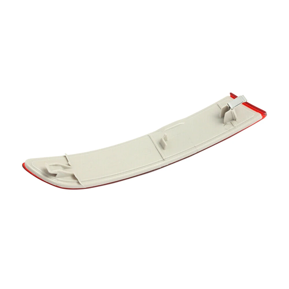 Передняя панель для правого бампера светоотражающая линза задний красный