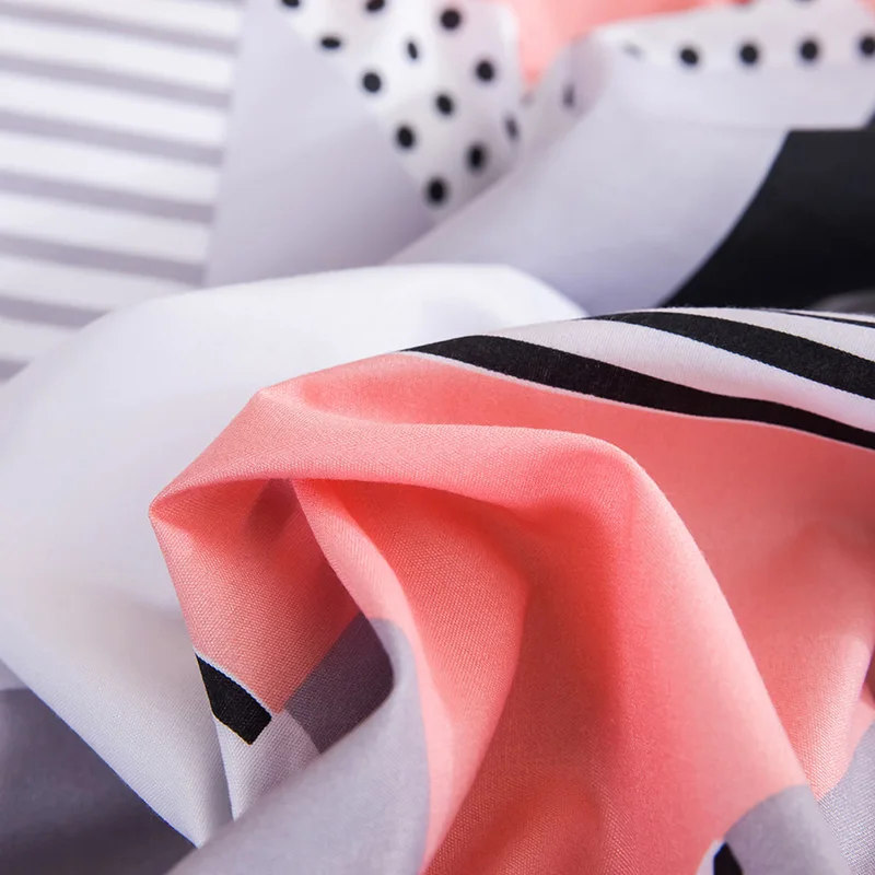 Комплект постельного белья из 2/3 предметов с двухсторонним принтом | Дом и сад