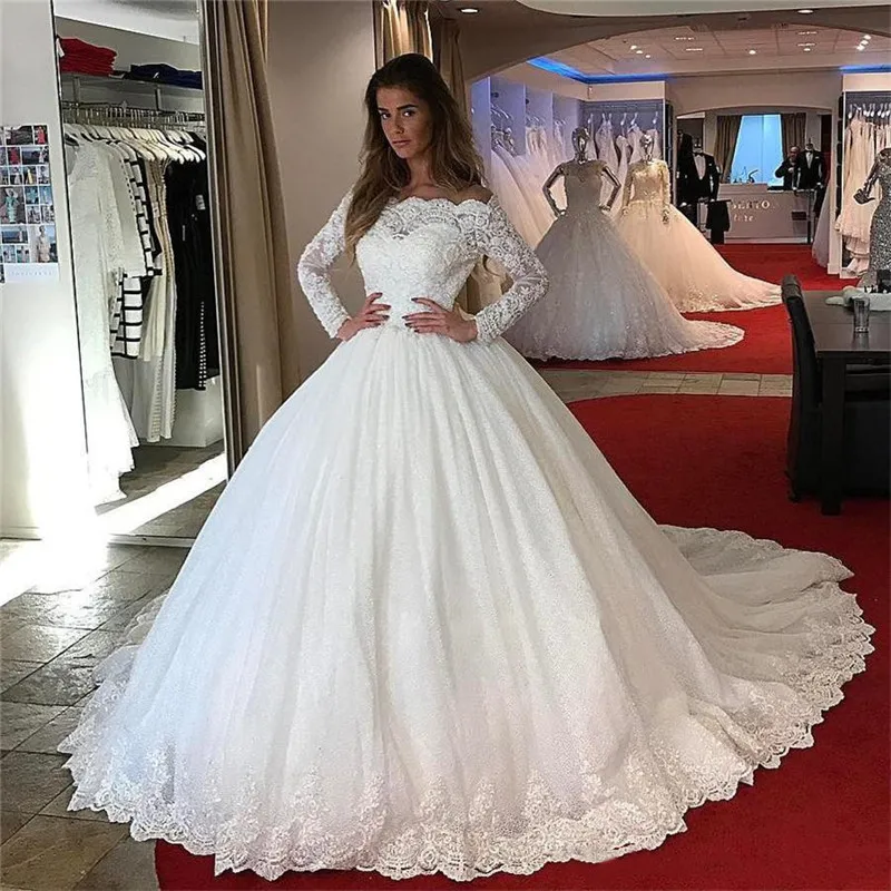 

Modest Ball Gown Wedding Dresses Lace Appliques With Lace Up Corset Tulle Custom Middle East Bridal Gowns Pleated Spring Vestido