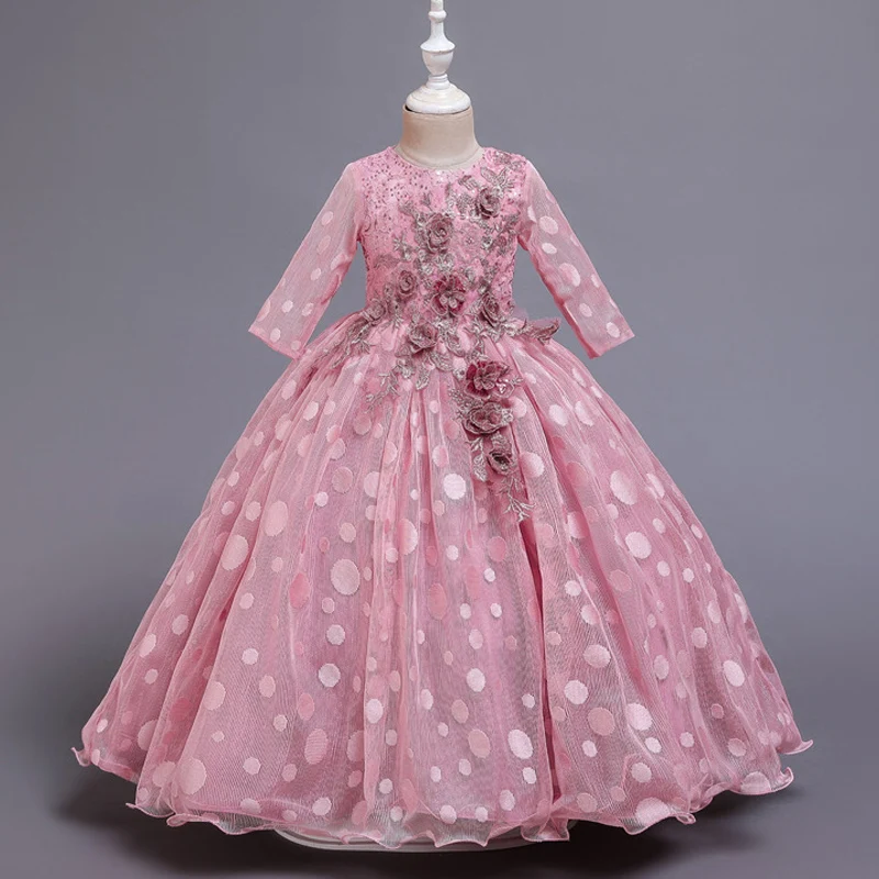 Платье с длинным рукавом и вышивкой в британском стиле | Свадьбы торжества