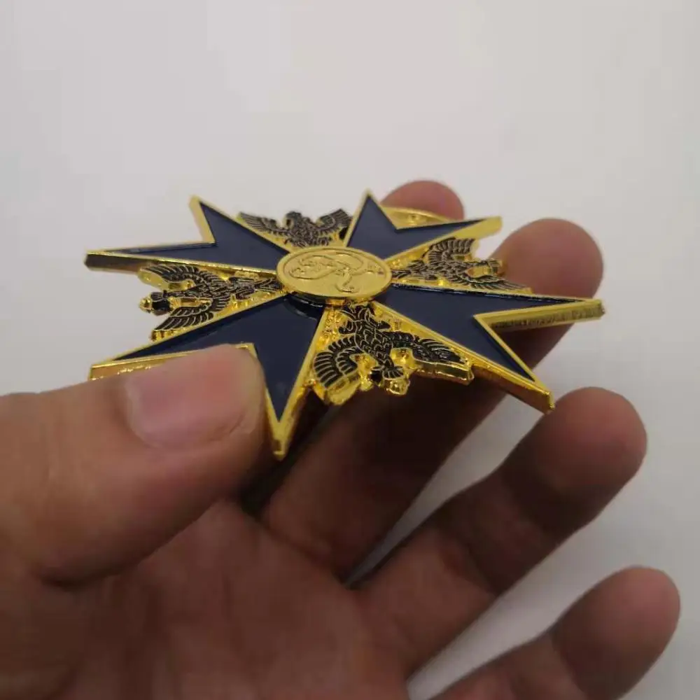 Большой золотой черный медаль времен Второй мировой войны с орлом | Дом и сад