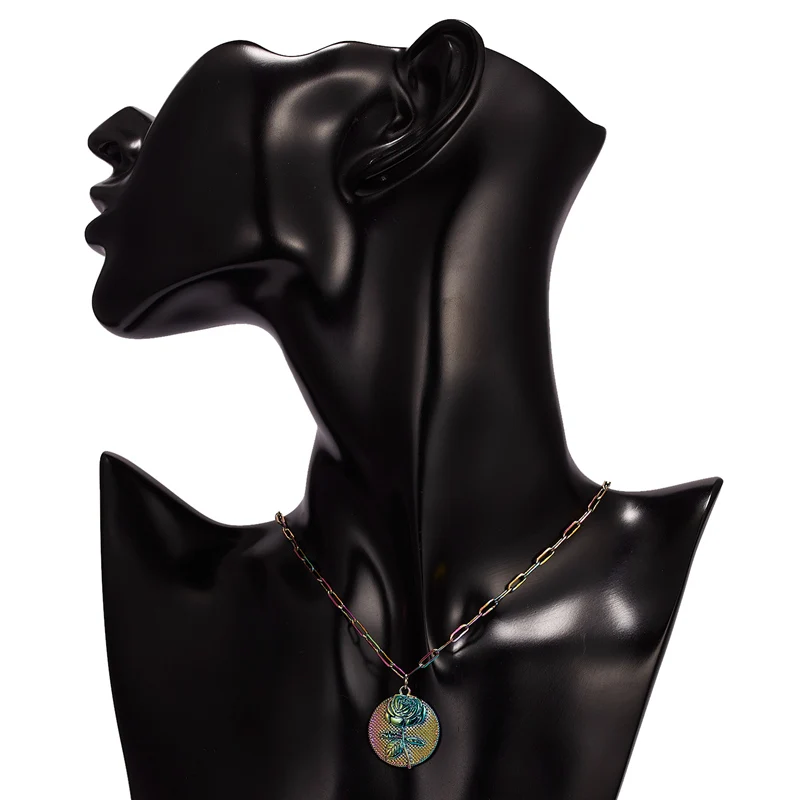 

New Month Flower Carnation Cameo Necklace For Women Gold Color Chain Coin Daisy Rose Pendant Girls Mother Choker Unique Jewelry