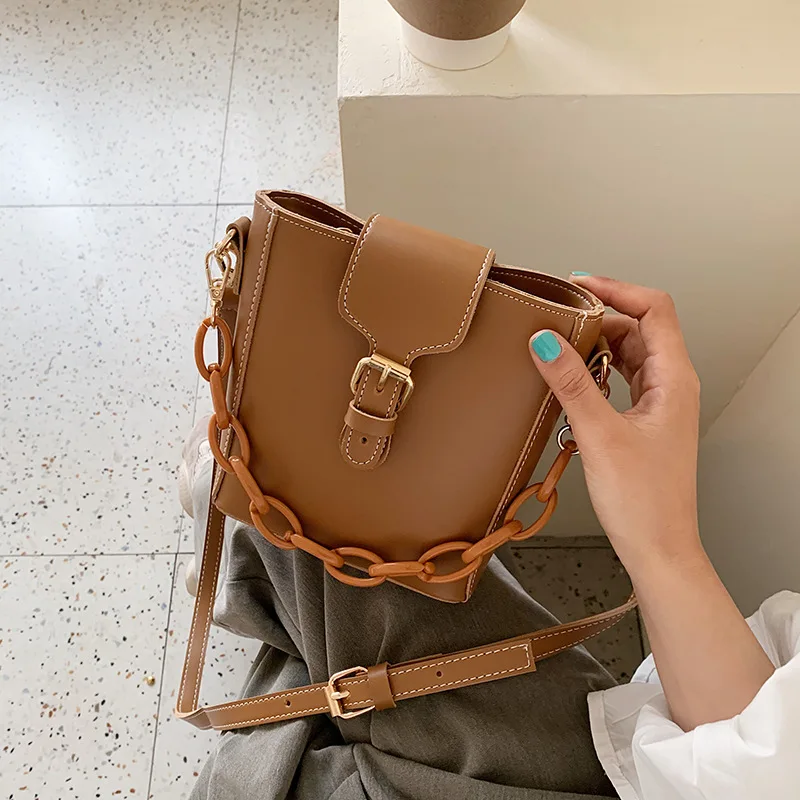 

2020 Summer New Fashion Chain Crossbody Bags PU Leather Bucket Bag Sac Femme Handbags Women Designer Bag Zipper Shoulder Bag