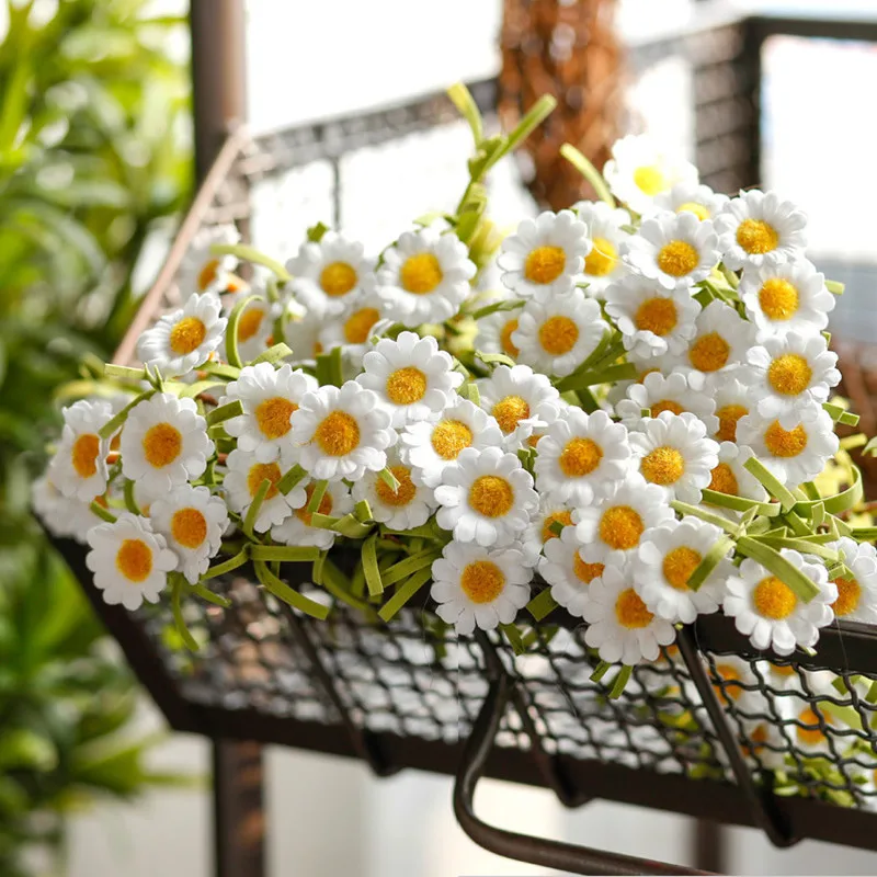 

8 Small Daisies Flores Artificiales Wedding Decoration Home Accessories Artificial Flowers Tuin Mariage Decoratie Plants Fake