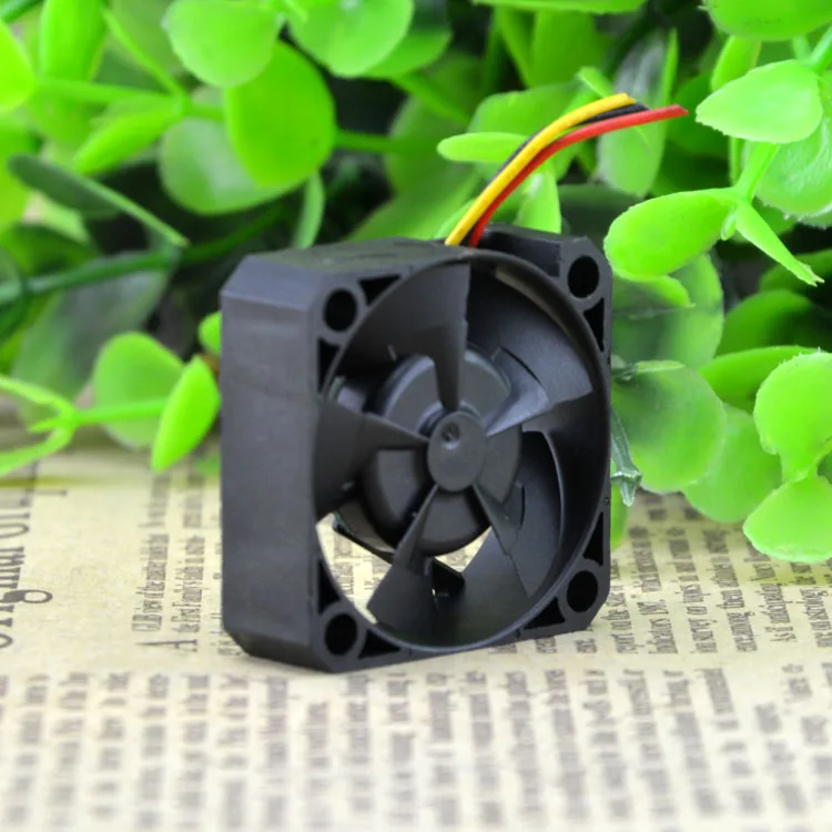 

Nidec 3cm 3010 DF310R105LC-02 5V 0.10A Three Mute Cooling Fan