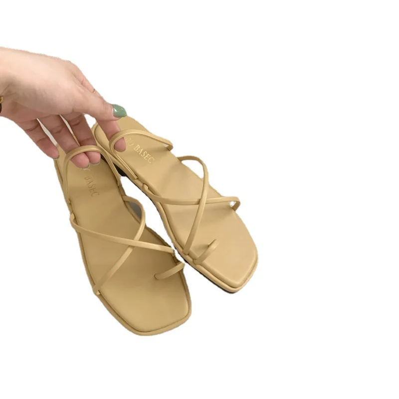 

Rubber Flip Flops Slippers Women Summer Flat Shoes Female Pantofle Low Luxury Slides Hawaiian Beach 2021 Designer Scandals Basic