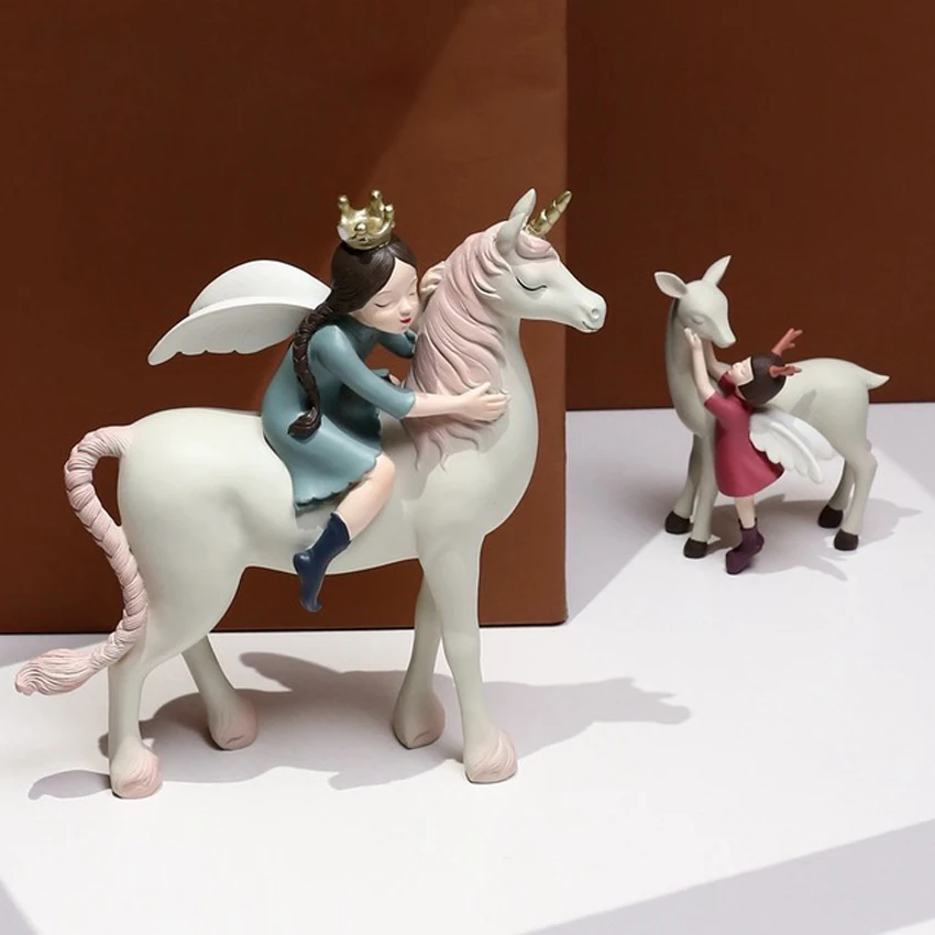 

New Resin Arts And Crafts Miniature Figurines Tale Character Animals Night-Walking Unicorn Fairy Garden Decoration Accessories