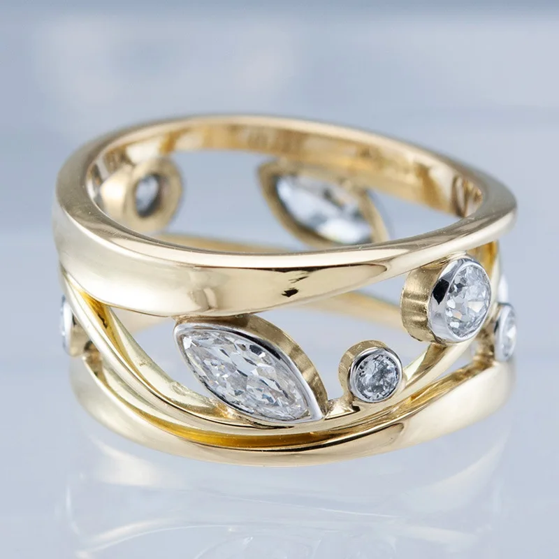

Trendy Female White Crystal Stone Ring Charm Gold Color Hollow Wedding Rings For Women Cute Geometry Zircon Engagement Ring