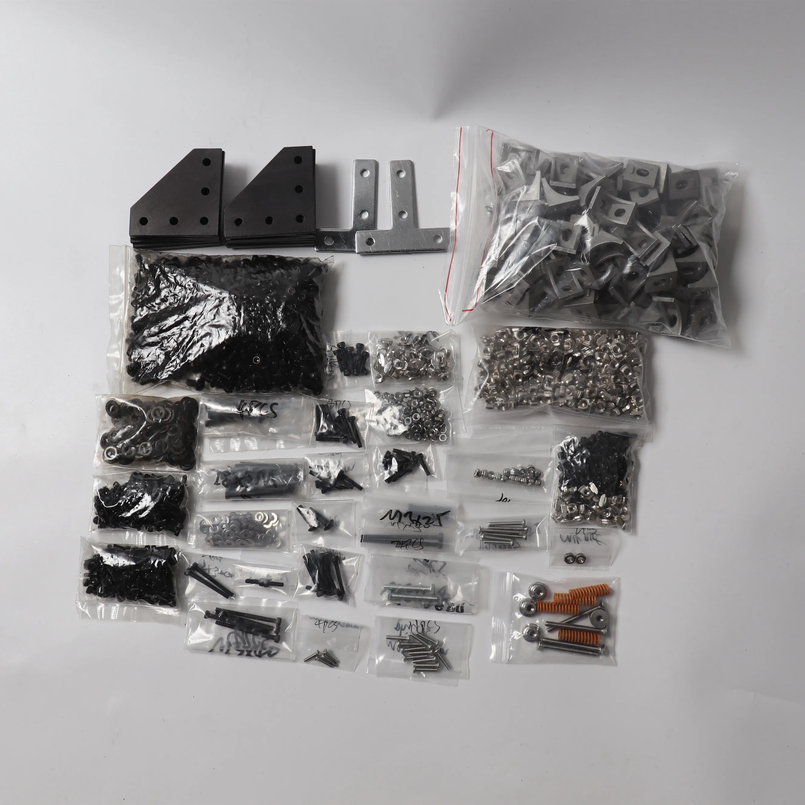 

1Set BLV MGN Cube 3d printer full screws, nuts, bracket and corners kit