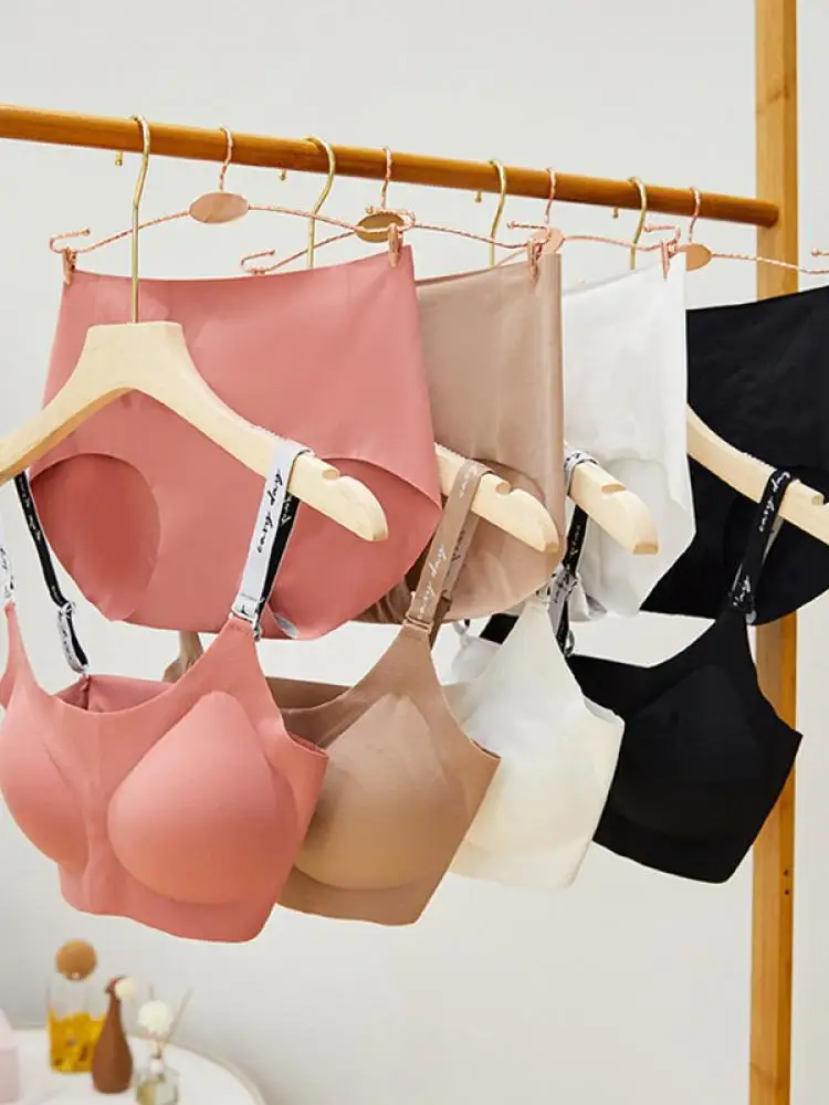 

New Ladies Korean Letters Seamless And No Steel Ring Bra Set Fashion All-Match Sling Bra Set Four-Color